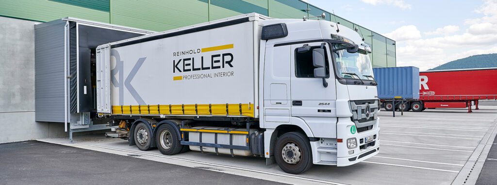 Logistikhalle, LKW Entladung , REINHOLD KELLER
