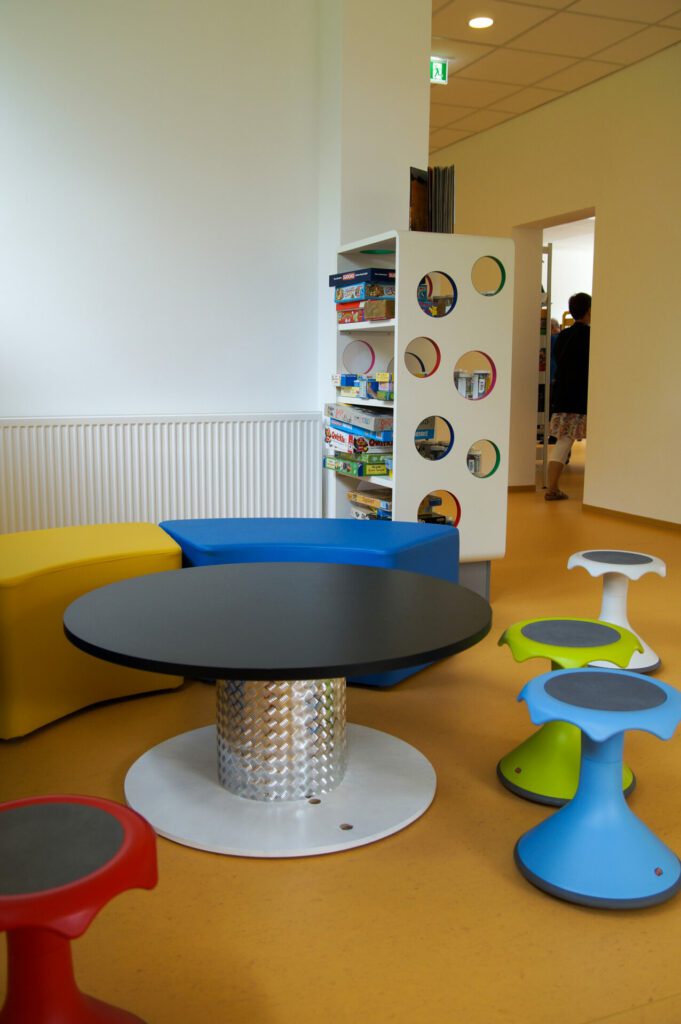 Upcycling library Hardheim Table stool