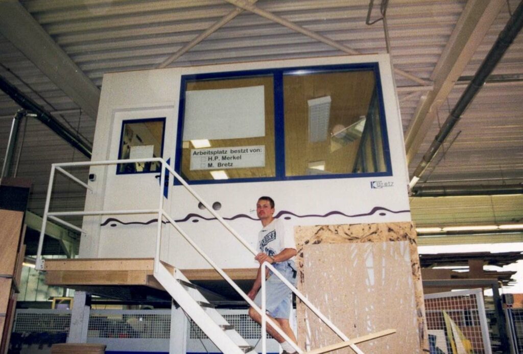 25 Jahre CNC - Außenansicht Büro