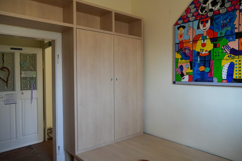 Ambulanter Kinderhospizdienst Miltenberg, Montage Schrank, REINHOLD KELLER Group