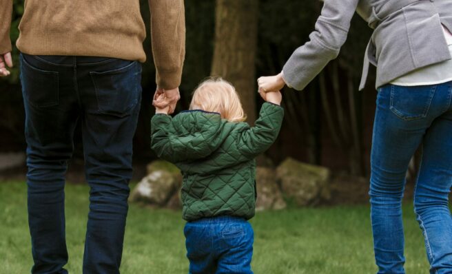 Familie in der Natur | REINHOLD KELLER Group
