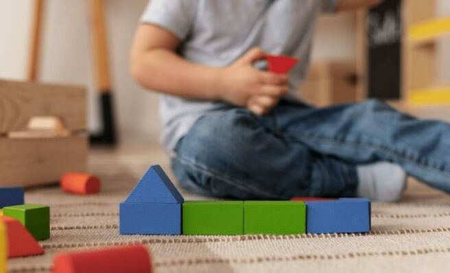 Kind beim Spielen | REINHOLD KELLER Group