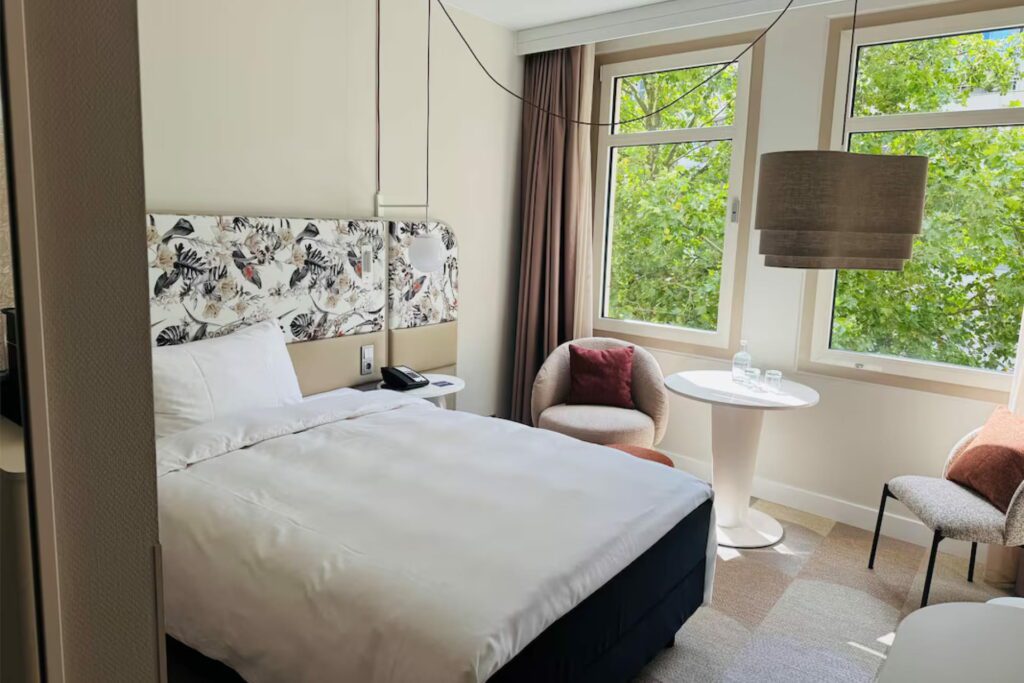 Radisson Blu Bremen, Lampe, REINHOLD KELLER Group